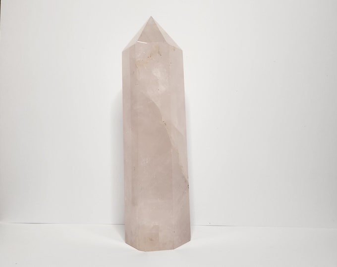 Rose Quartz, known for its delicate pink hue, stimulates love, compassion and emotional healing. For decoration and spiritual healing.