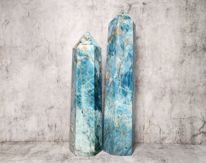 Blue Apatite: Improves communication and personal power, reduces confusion, increases intellectual abilities.