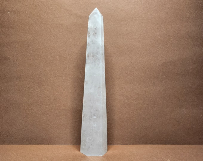 Rock crystal helps with clear thoughts, strengthens intentions and brings peace to your head. Often used as a focus or balance stone.