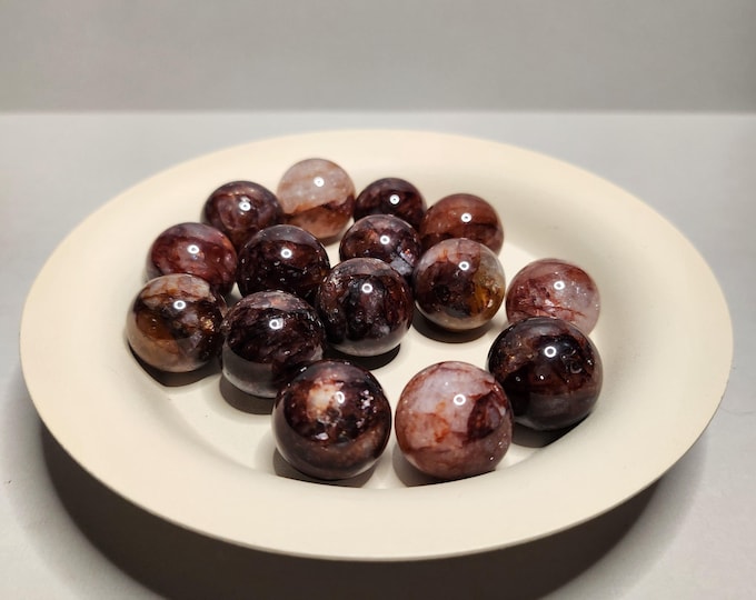 Fire Quartz Pearl: Increases energy, courage and creativity. Promotes emotional healing and protects against negative energy.