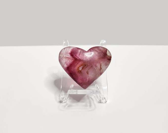 Purple Fluorite hearts, promotes mental clarity and intuition, protects against negative energy and helps with stress and spiritual growth.