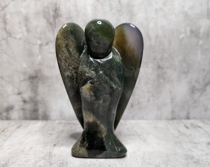 Angel: Heavenly messenger, protector and guide. Symbolizes hope, love and spiritual guidance.