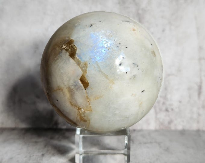 Rainbow Moonstone: A source of inner strength. Promotes emotional balance, intuition and spiritual growth for inner wisdom.