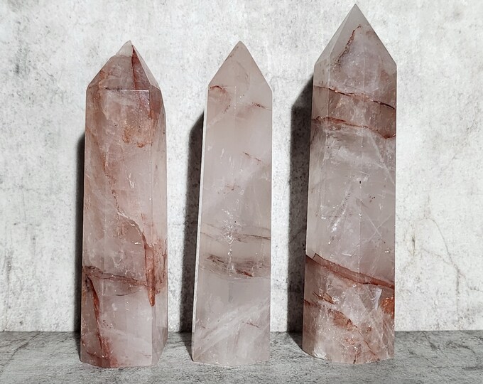 Fire Quartz: Strengthens vitality, promotes passion, awakens creative energy. Stimulates willpower and brings warmth for inner growth.