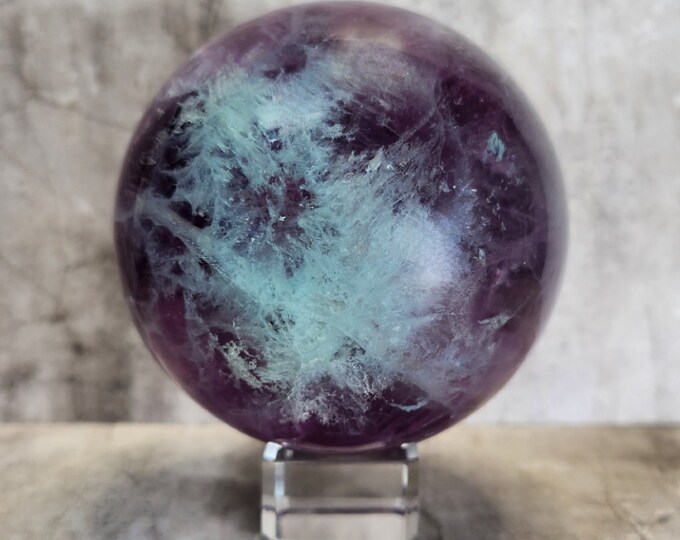 Rainbow Fluorite promotes clear thinking, concentration and emotional balance. A unique piece for peace and insight.