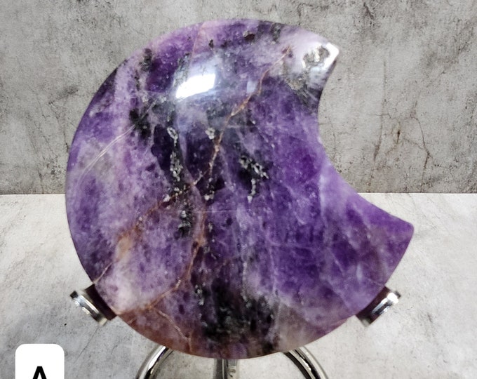 Chevron Amethyst: Enhances intuition, inner peace and spiritual growth. Brings harmony and clarity. Energy in striped beauty.
