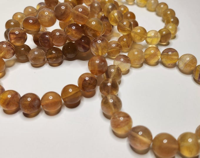 Yellow Fluorite: Promotes creativity, concentration and self-confidence. Helps increase mental clarity and decisiveness.