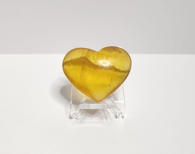 Yellow Fluorite Heart: Promotes mental clarity, enhances creativity and intuition, helps release stress and negative energy