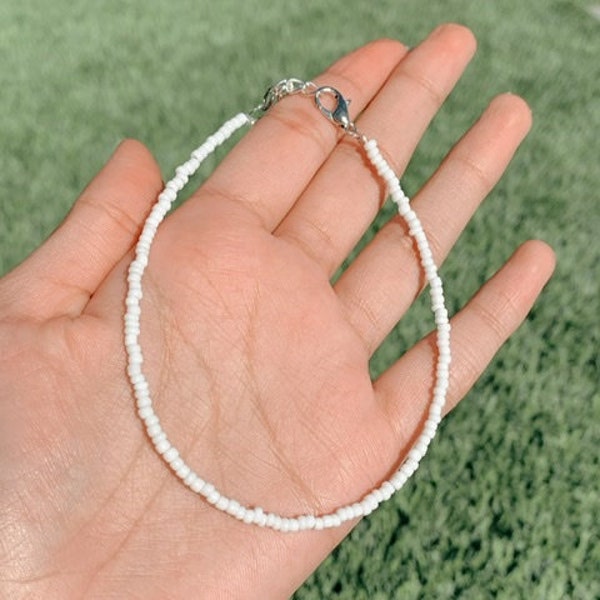 Bracelet de perle de graine blanche