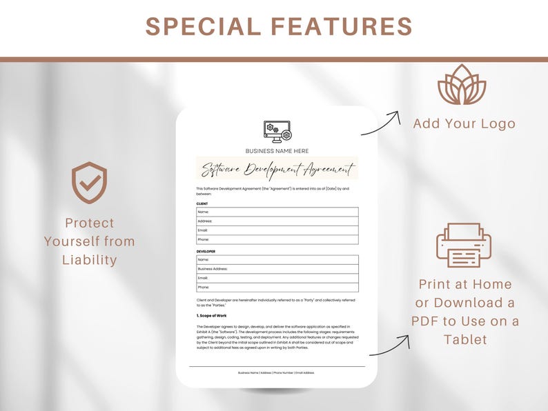 Op de afbeelding: Een wit sjabloon voor een softwareontwikkelingsovereenkomst met een vinkje-icoon, een printericoon en een lotusbloemicoon. De tekst "Bescherm uzelf tegen aansprakelijkheid" staat aan de linkerkant van de afbeelding. De tekst "Voeg uw logo toe" staat aan de rechterkant van de afbeelding. De tekst "Thuis afdrukken of een PDF downloaden om op een tablet te gebruiken" staat in de rechterbenedenhoek van de afbeelding. De tekst "Softwareontwikkelingsovereenkomst" staat bovenaan de sjabloon.