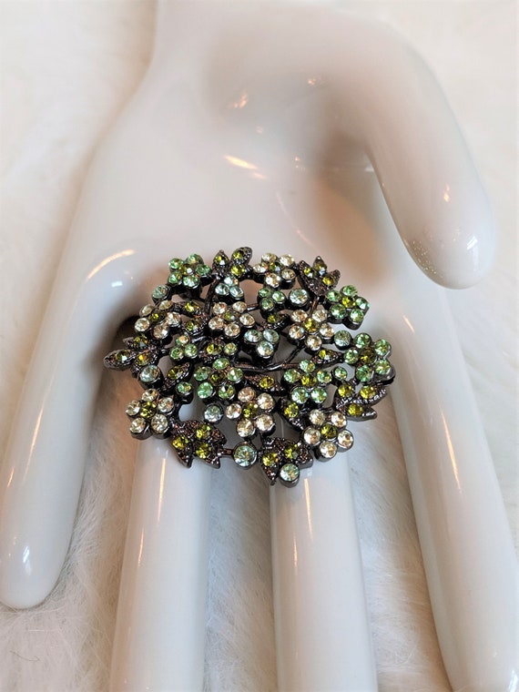 Vintage Sparkling Flower Brooch Pin Green Floral … - image 1