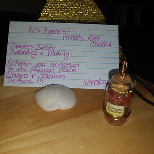 Draad verpakt Crystal Jar Ketting 2