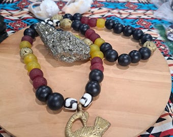 Collar tribal de pájaro Sankofa