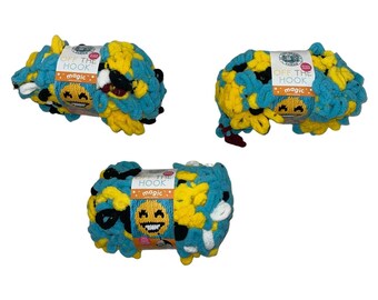 Lion Brand Off the Hook Magic No Tools Needed 502 Emoji 7 Jumbo Lot 3 Yarn New