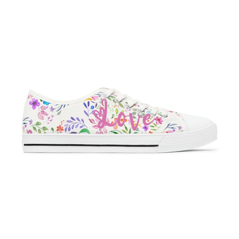 Women's Low Top Sneakers Love Flower Heart Design image 4