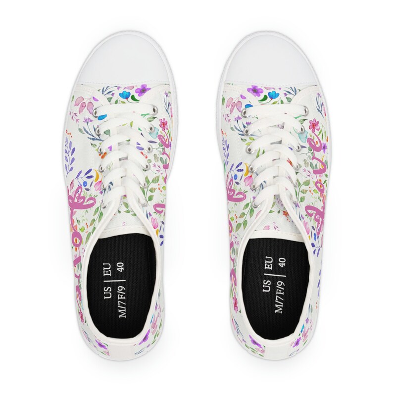 Women's Low Top Sneakers Love Flower Heart Design image 5