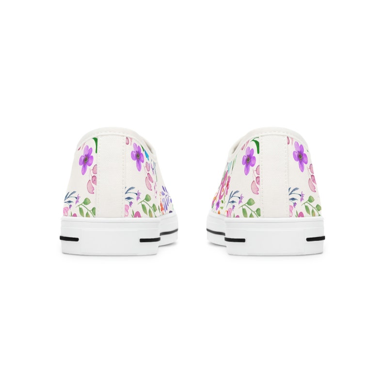 Women's Low Top Sneakers Love Flower Heart Design image 6