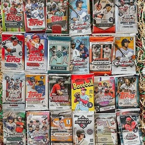 Großes Lot von 100 neuen Baseballkarten in ungeöffneten Packungen (2023-2025)
