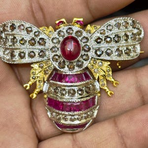 Broche victoriano de abeja con diamantes talla rosa, rubí, plata de ley, colgante