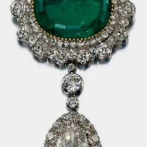 American Diamond(Zircon) And  Emerald Silver ,  Silver Purity 92.5 ,Handmade brooch