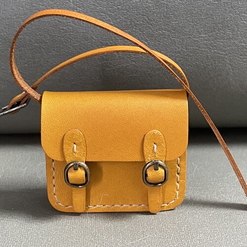 Sac Bandoulière British Nippon Doll - Bleu - Polyuréthane - Neuf Avec étiquettes