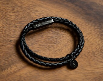 Genuine Leather Bracelet in black, Personalized Leather Bracelet with engraving, Customized with disk, Gifts, Friendship, Christmas, Love