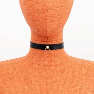 Black Leather Choker with Mini Ring, Minimalist Ring Collar, Custom Leather Women Jewelry, Choker with Ring, Everyday Leather Accessories