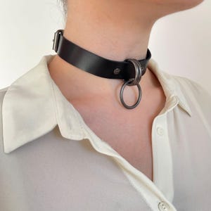 Handgemaakte leren o-ringchoker, aangepaste naamkraag, gothpunk
