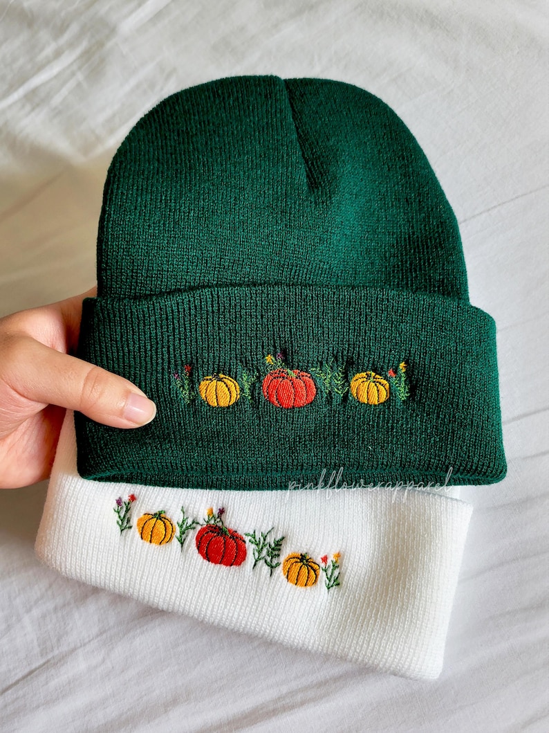 Pumpkin Embroidered Beanie, Fall Beanie, Thanksgiving Hat, broidered Hat, Cozy Fall Beanie afbeelding 5