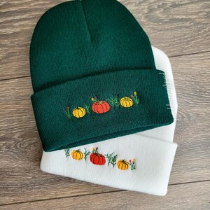 Pumpkin Embroidered Beanie, Fall Beanie, Thanksgiving Hat, broidered Hat, Cozy Fall Beanie afbeelding 8