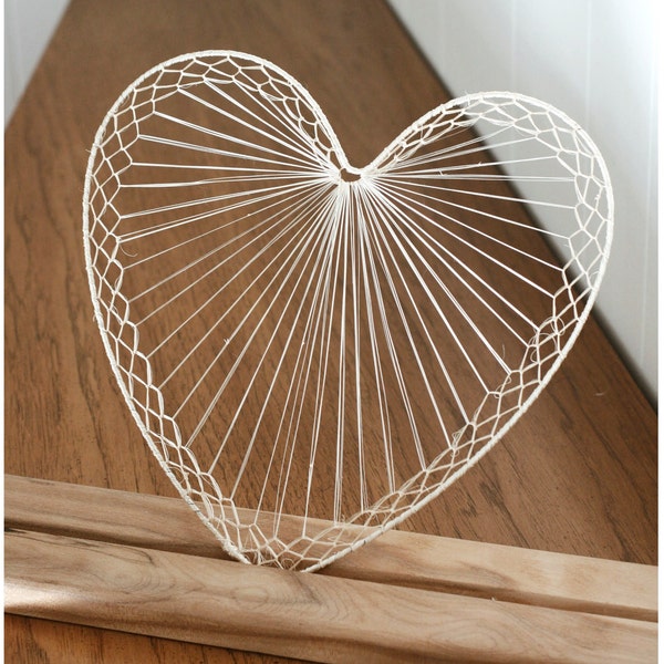 Naturally Woven Vintage Raffia Heart Fans/Deadstock/Bohemian Wall Decor/Wicker/Wedding Decor