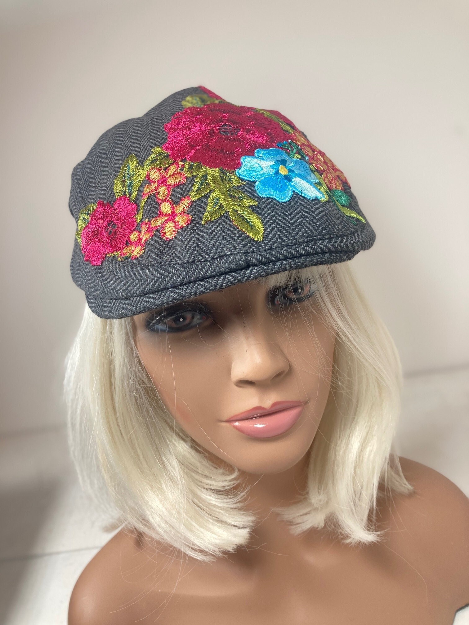 Embellished Newsboy Hat, Gray and Black Tweed With Bright  display picture 1