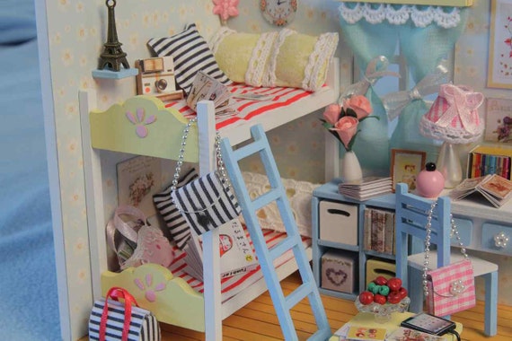 70 DIY Dollhouse Ideas for all age enthusiasts - Craftionary