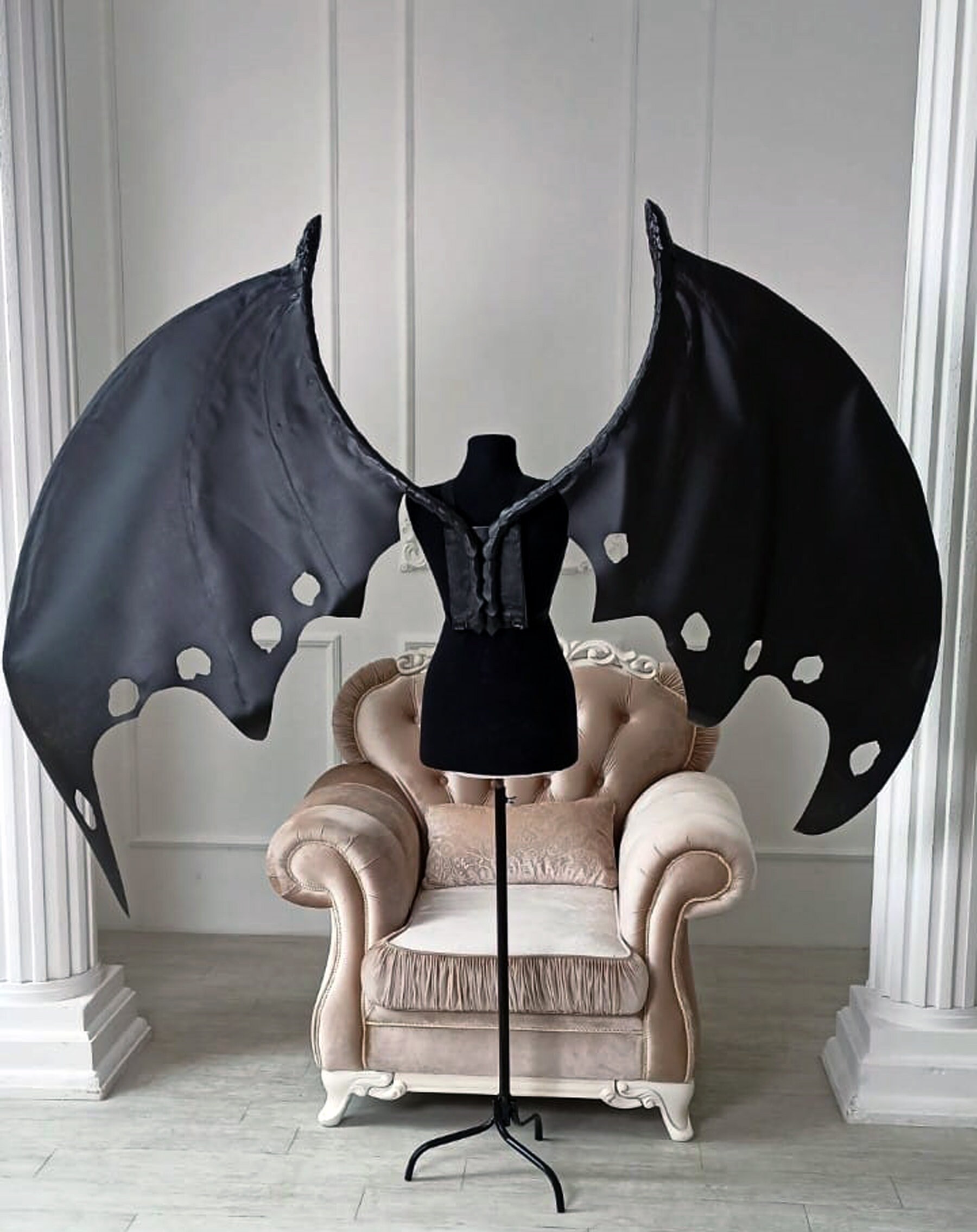 Unboxing Spirit Halloweens Hottest Bat Wings - 6u2u0xm
