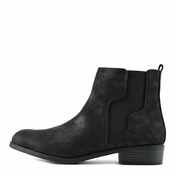 black elastic ankle boots