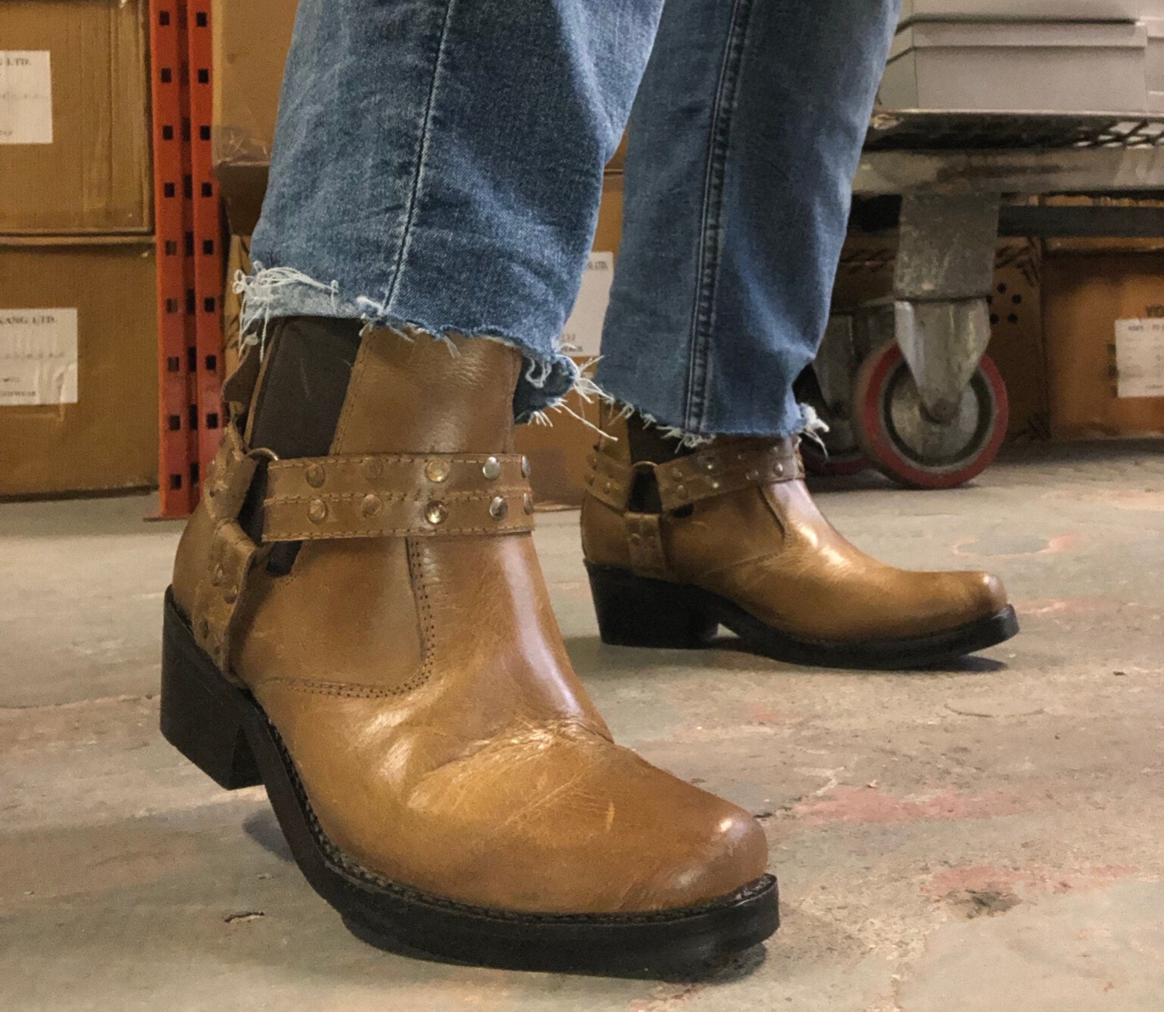 Botas moteras de cuero Tan para mujer con detalles de tobillo - España