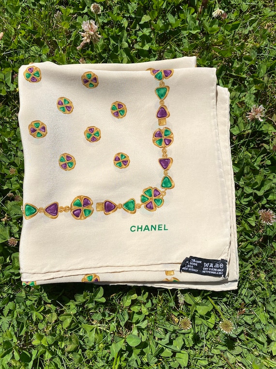 80s Vintage scarf Chanel Authentic/Luxury FOULARD 