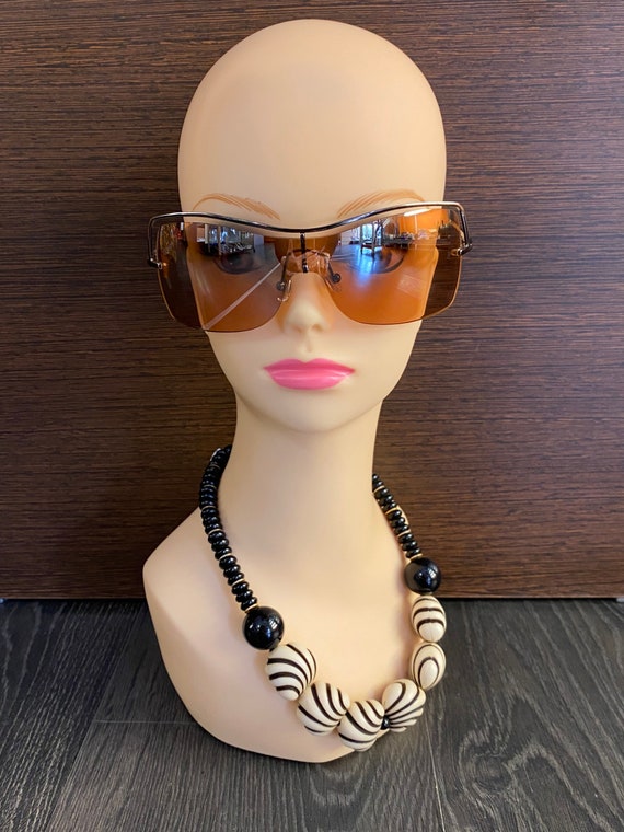 New Vintage Opera op138 Oval Tortoise and Gold 1990 Sunglasses