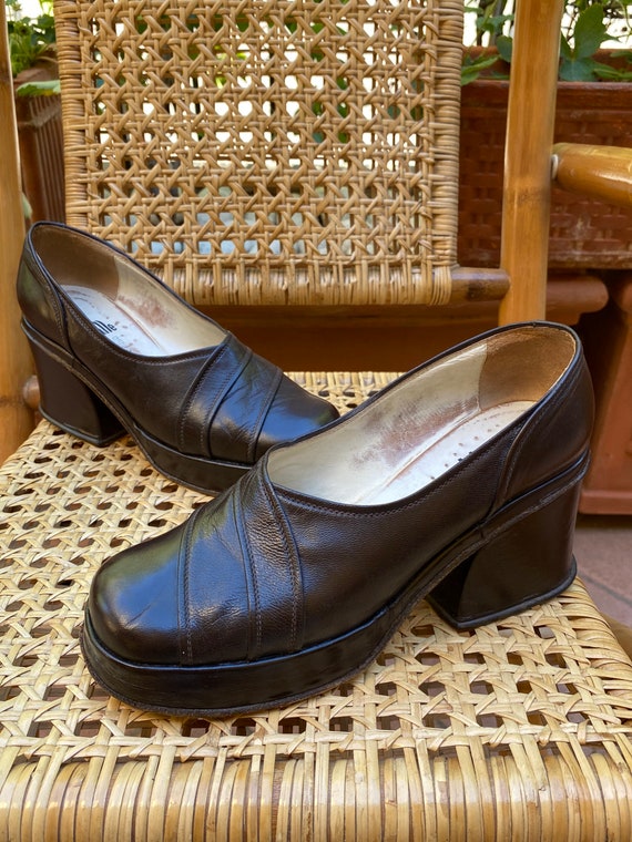 Brown platform pumps cheap