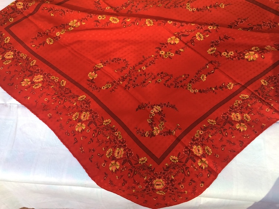 Foulard Chanel/ Luxury FOULARD CHANEL Rare/Red Sca