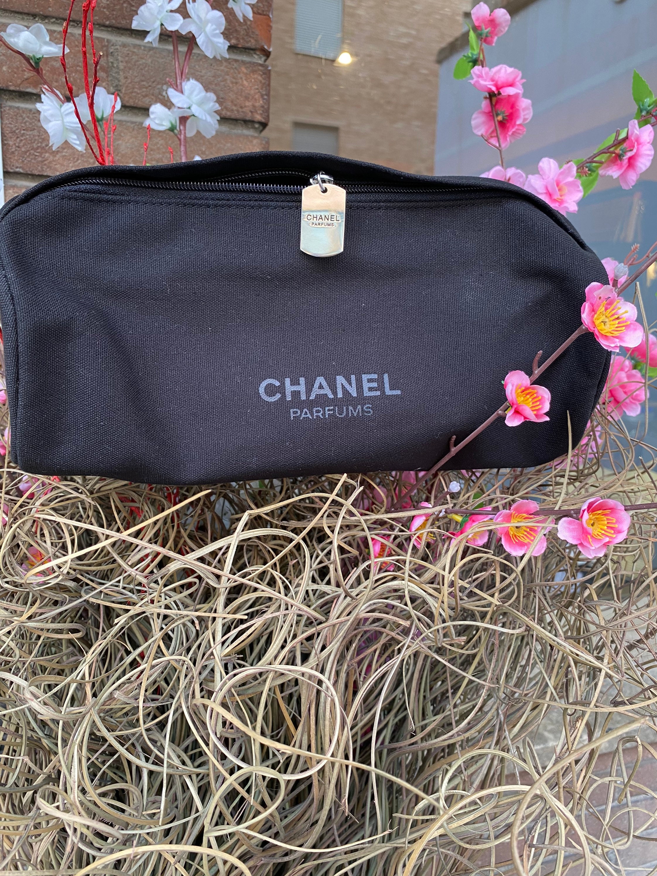 90s Beauty case Chanel/Black nylon beauty Chanel/ Pouch Chanel/Vintage bag  cosmetics Chanel/Cosmetics door Chanel/Chanel cosmetic door