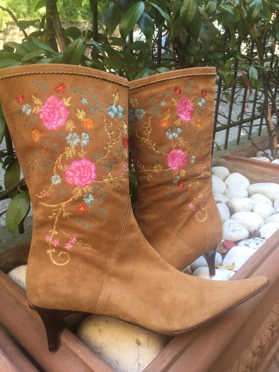 vintage boots/ Leather boots embroidery/ Brown lea