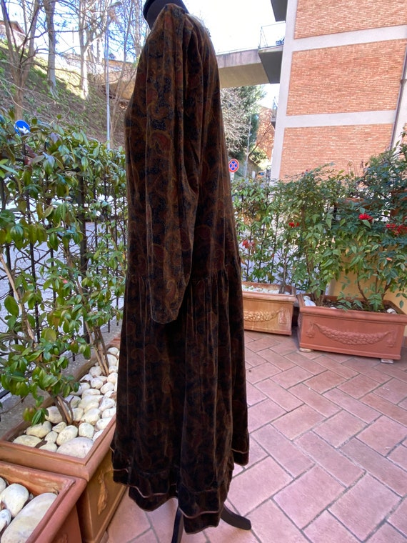 60s Victorian Vintage dress/Velvet brown black dr… - image 5