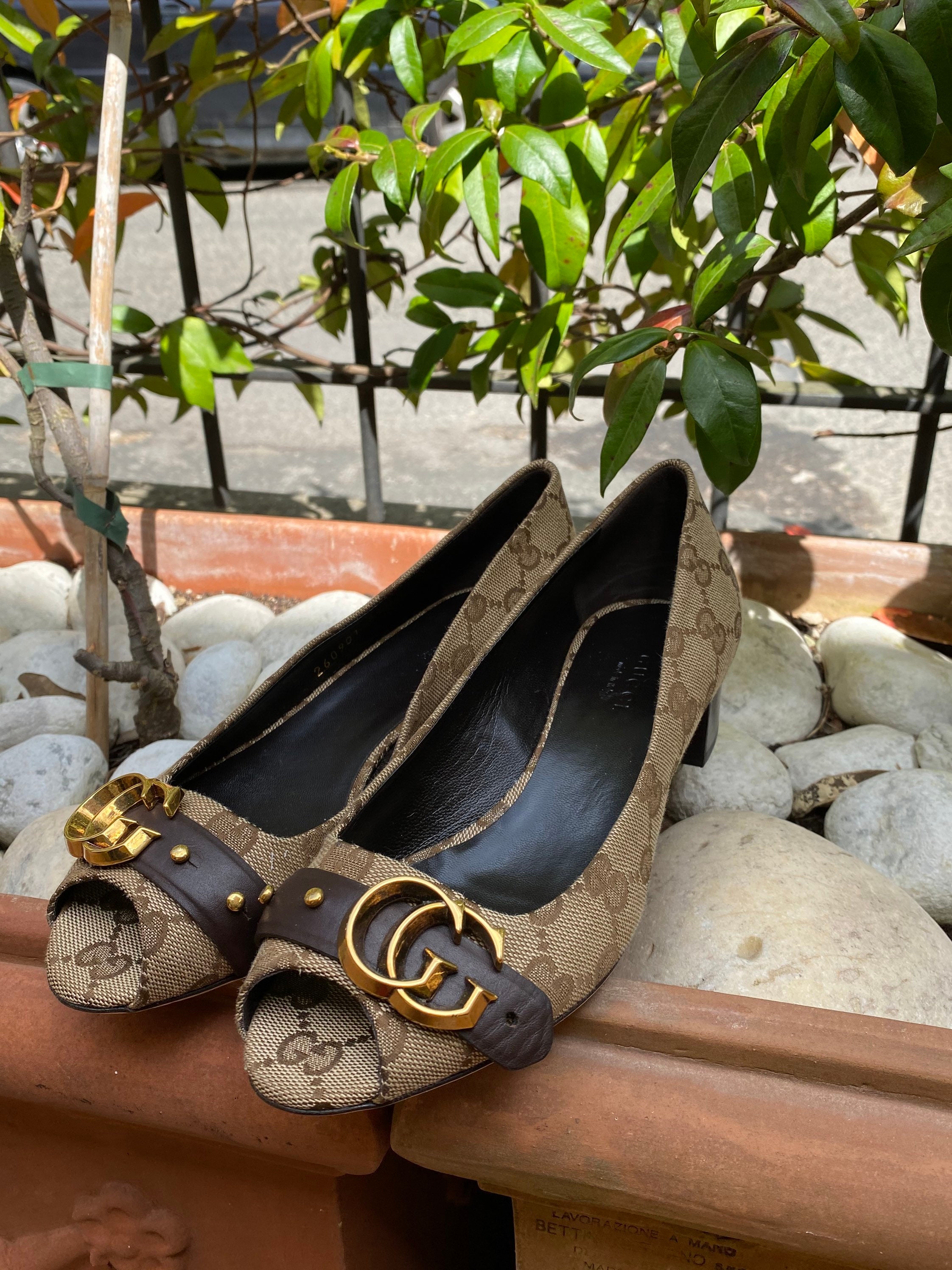 90s Vintage Authentic Pumps Gucci Monogram/brown Canvas -  Israel