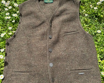 90s vintage sweater vest Giesswein Austria/Olive sweater pure new woolDesign vest Austria/Gilet wool Giesswein/Men tank top wool