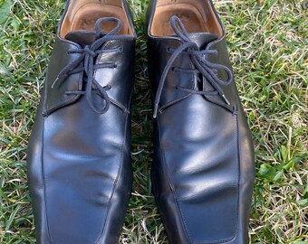 Louis Vuitton black loafer shoes design in 2023  Gucci men shoes, Gents  shoes, Luxury shoes men