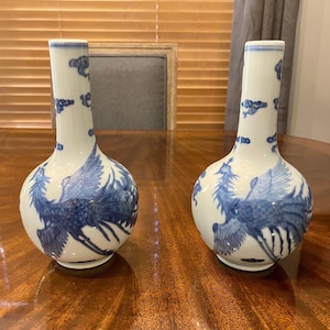 19th Century Pair of Chinese Blue and White Vases, Reign Mark