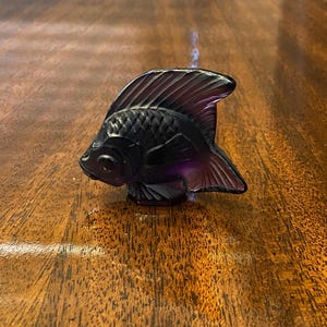 Lalique Poisson in Amethyst