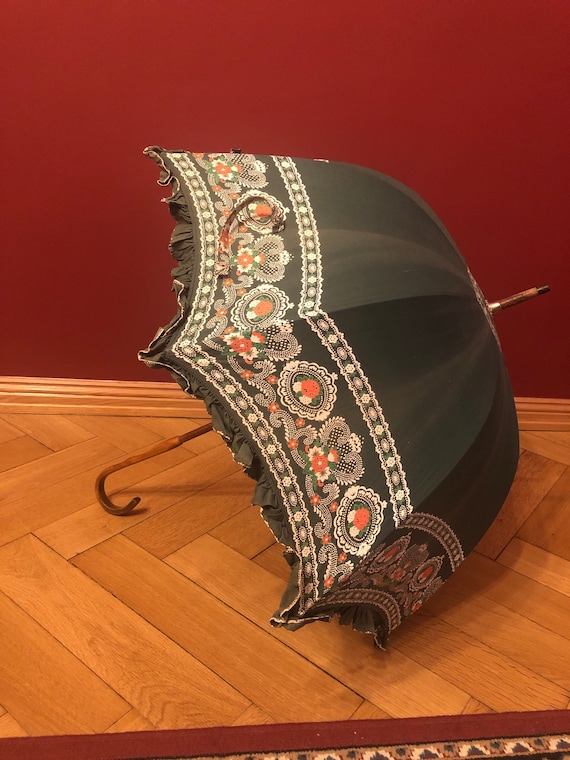 Antique green cotton parasol - edwardian - victori