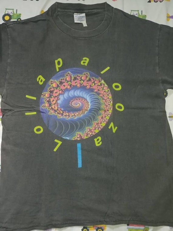 lollapalooza shirt